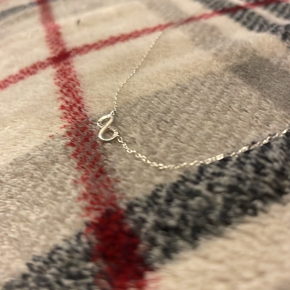 Sterling silver necklace, worn twice, not damaged, and adjustable size. - Picture 3 of 6